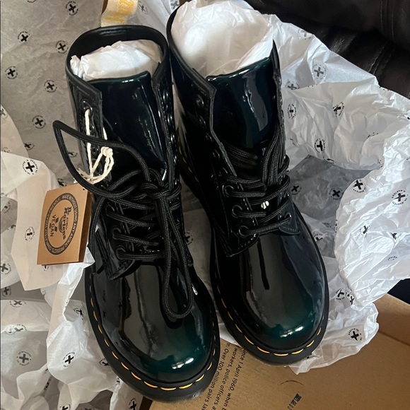 Dr. Martens Black Teal Gloss-1460 LACE UP BOOTS Vegas EU36 NIB LAST PAIR!! - Picture 13 of 14